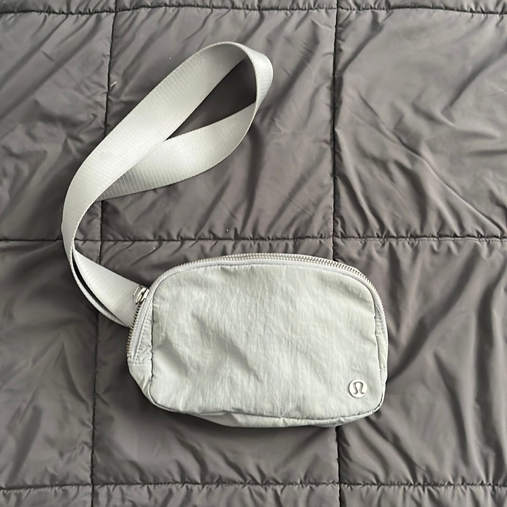 Lululemon Belt Bag 1L Gray